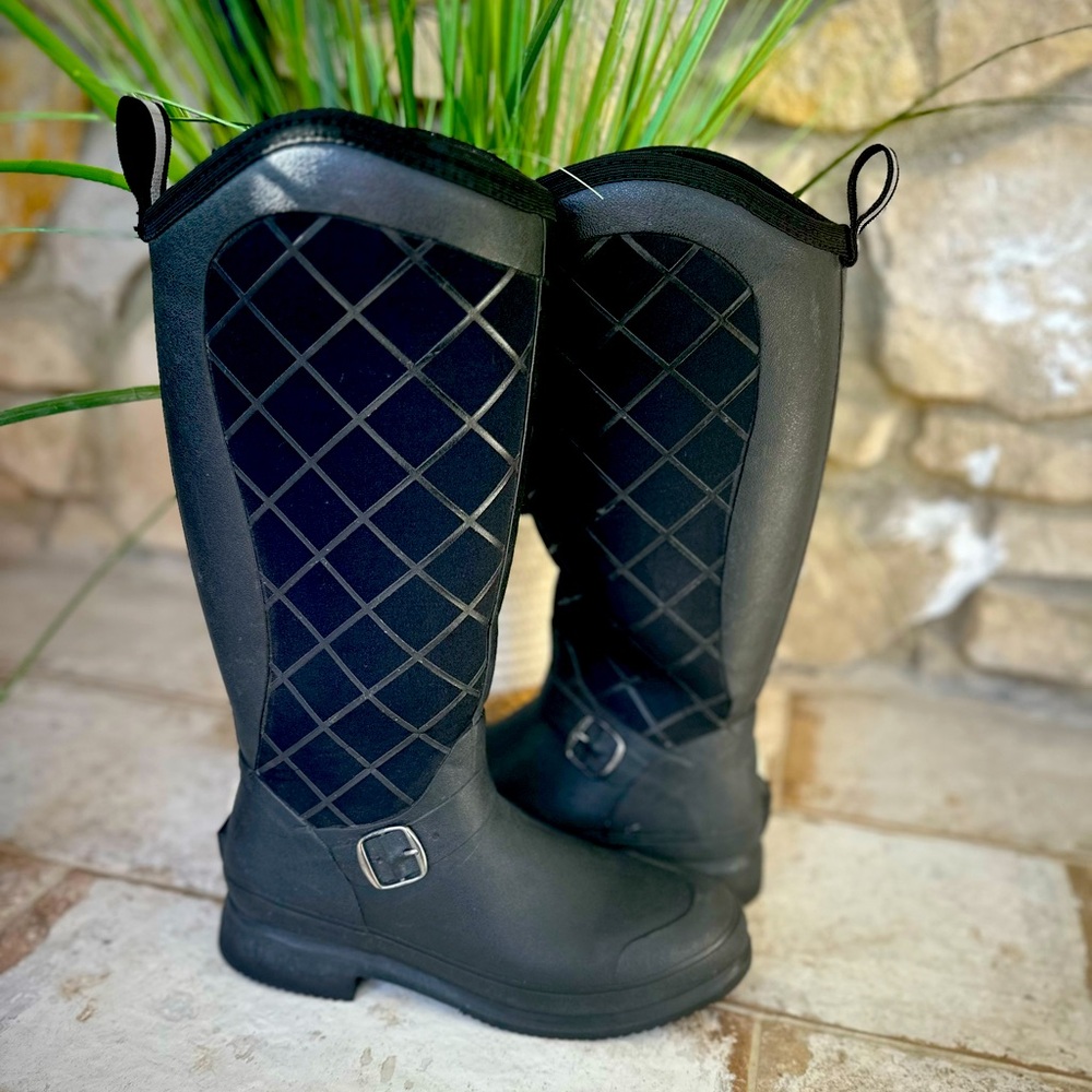 🩶Women’s Muck Boots Size 8🖤